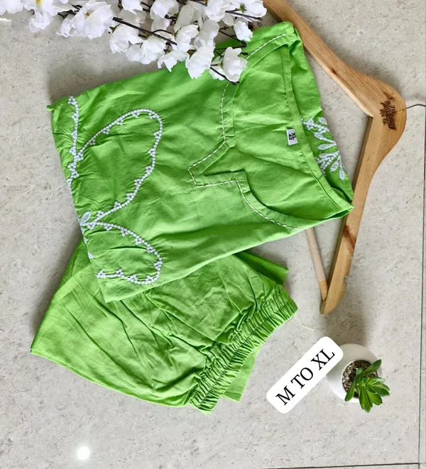 Green_Cotton_Floral_Embroidered_Kurta_with_Pants_for_Women