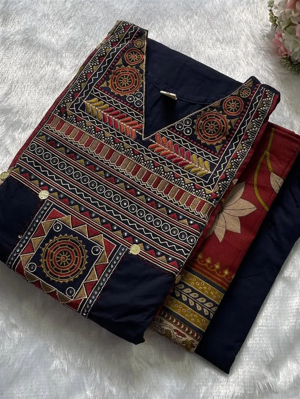 Green_Cotton_Kutch_Embroidered_Straight_Kurta_for_Women