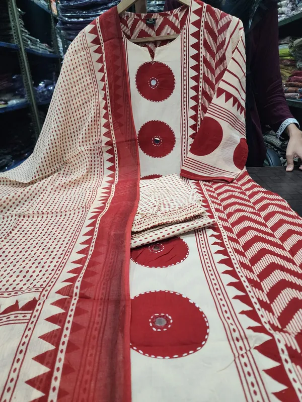 Maroon_Printed_Straight_Kurta_Set_for_Women