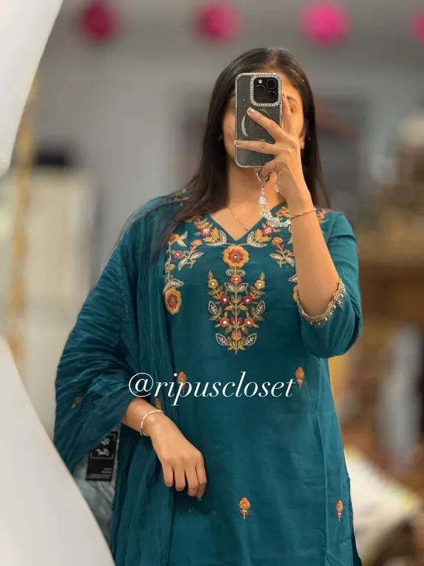 Teal_Cotton_Embroidered_Straight_Kurta_Set_for_Women
