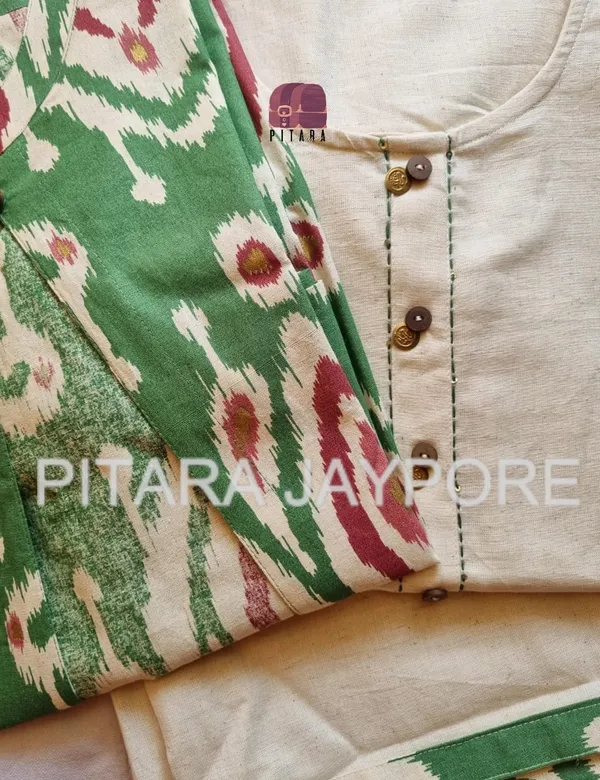 White_Sleeveless_Ethnic_Kurta_Set_With_Green_Printed_Dupatta_for_Women