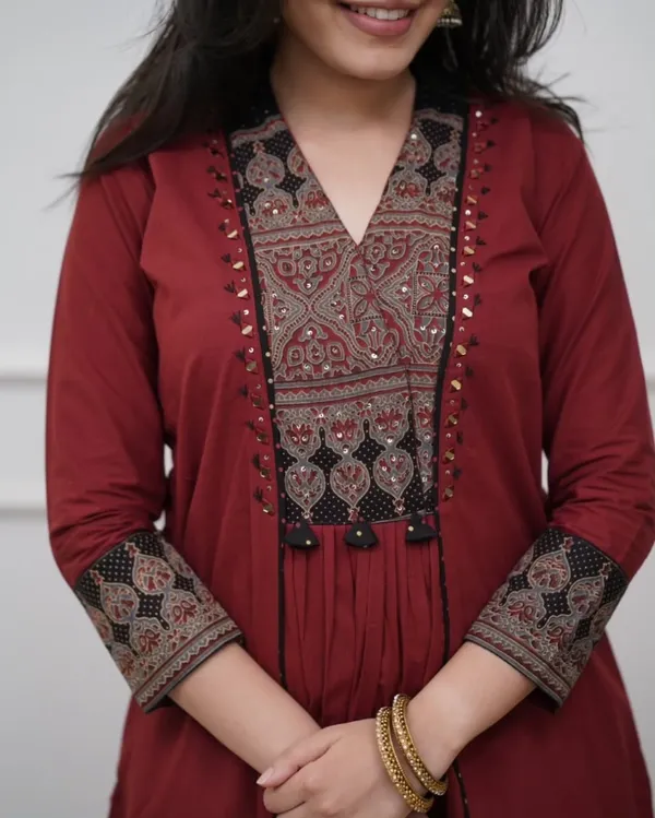 Maroon_Printed_Straight_Kurta_Set_for_Women