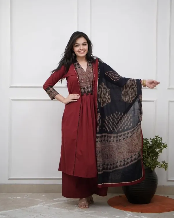 Maroon_Printed_Straight_Kurta_Set_for_Women