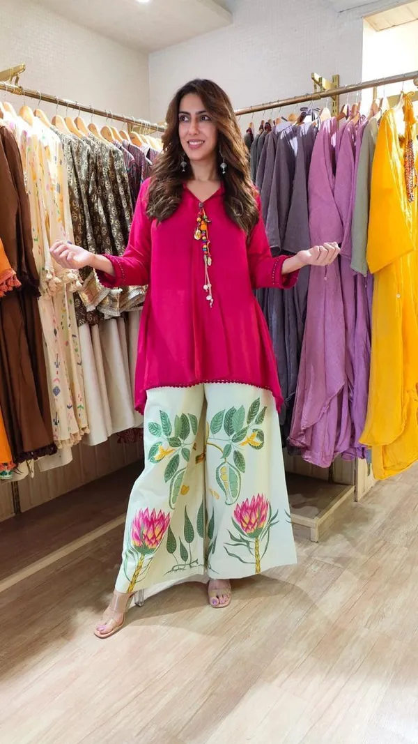 Pink_Rayon_Tunic_With_Floral_Print_Palazzo_Set_for_Women