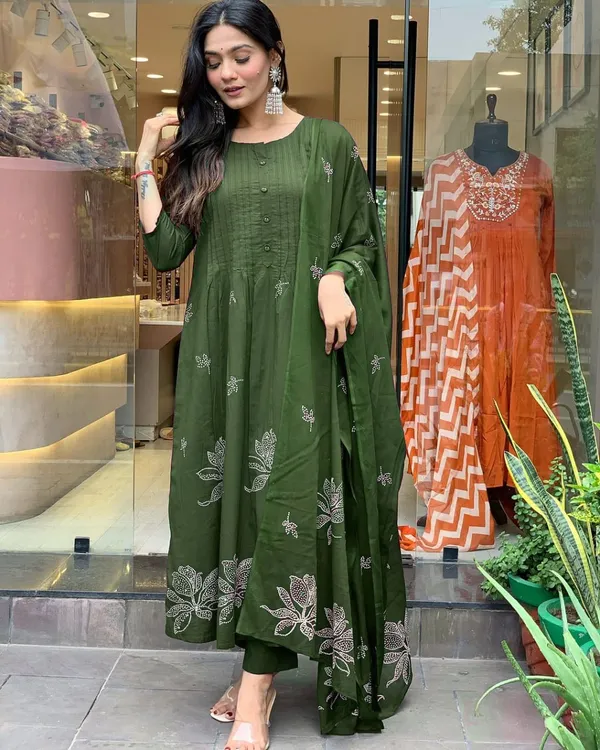 Green_Cotton_Floral_Print_Anarkali_Kurta_Set_for_Women