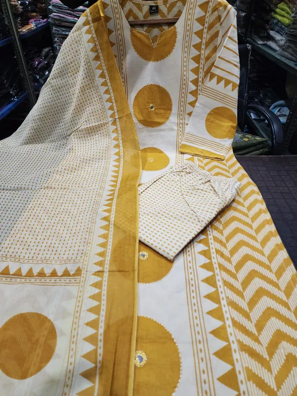 Mustard_Printed_Ethnic_Kurta_Set_for_Women