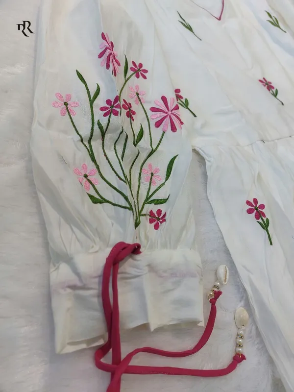 White_Floral_Embroidered_Kurta_Set_for_Women