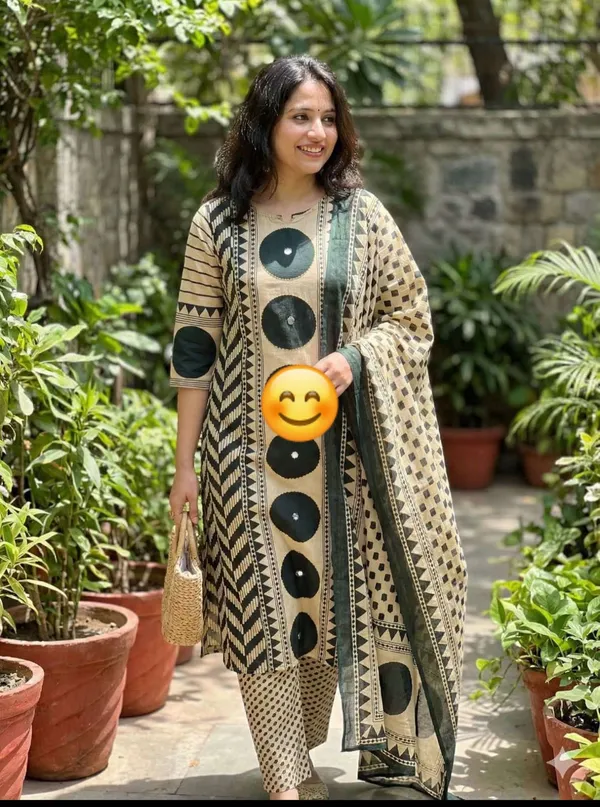 Beige_Printed_Straight_Kurta_Set_With_Dupatta_for_Women