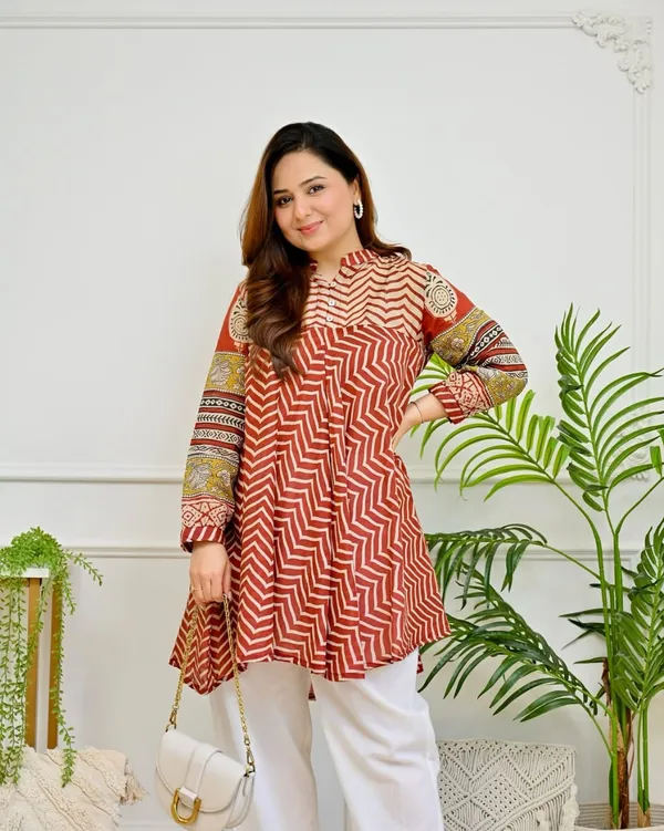 Rust_Red_Cotton_Printed_A-Line_Short_Kurti_for_Women