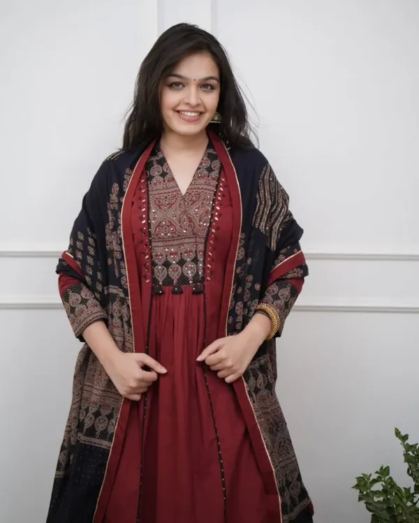 Maroon_Printed_Straight_Kurta_Set_for_Women