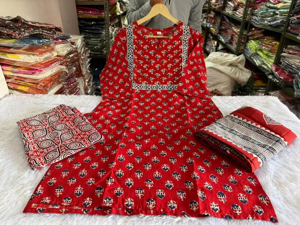 Maroon_Printed_Straight_Kurta_Pant_Set_with_Dupatta_for_Women