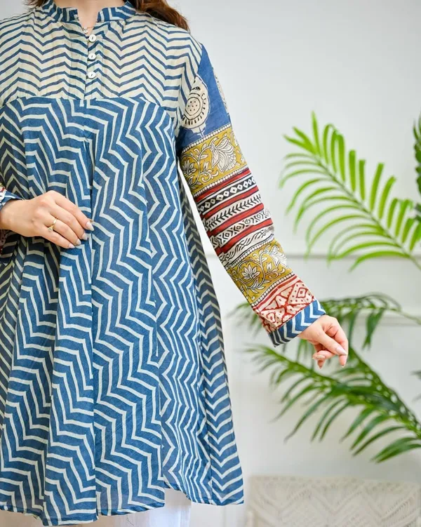 Blue_Cotton_Chevron_Print_Contrast_Sleeve_Tunic_for_Women