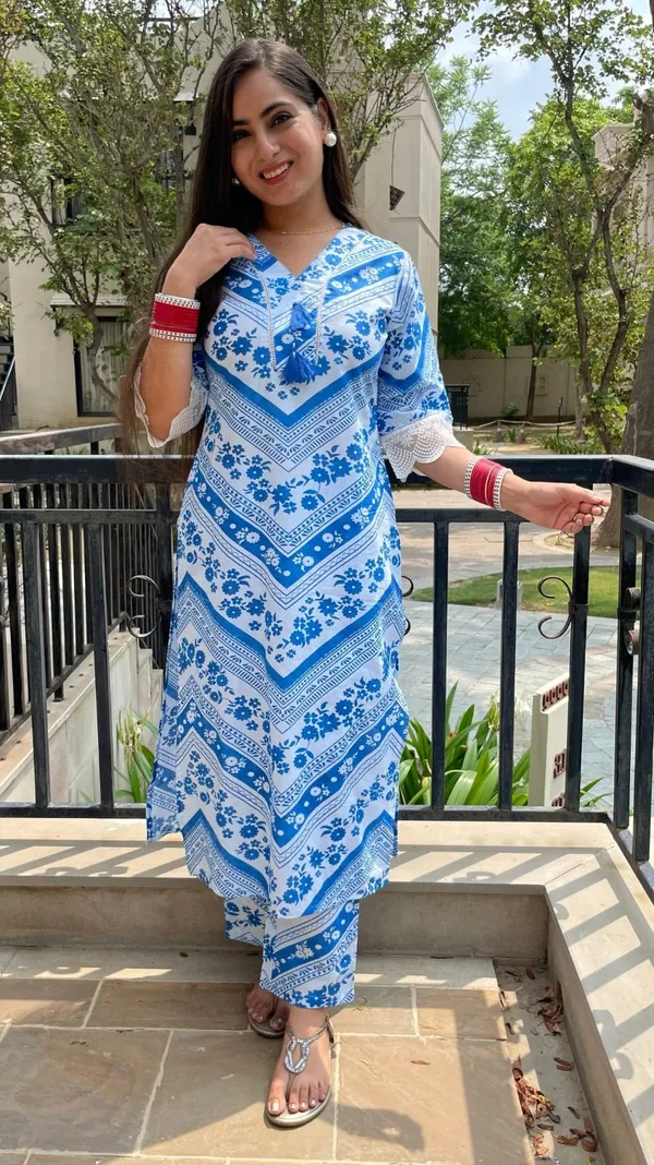 Blue_Cotton_Floral_Print_Tassel_Detail_Kurta_with_Pants_for_Women