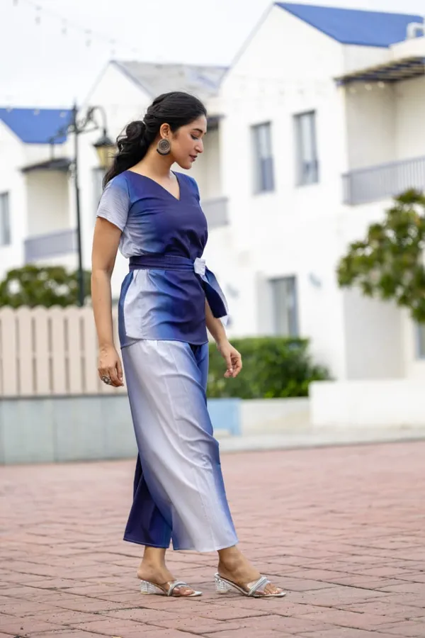 Blue_Ombre_Cotton_V-Neck_Kurti_Palazzo_Set_for_Women
