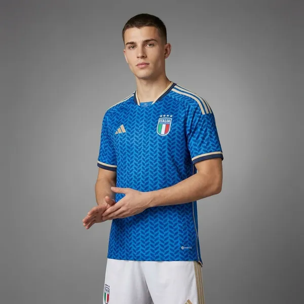 Italy_World_Cup_home_kit_set_with_shorts_2026