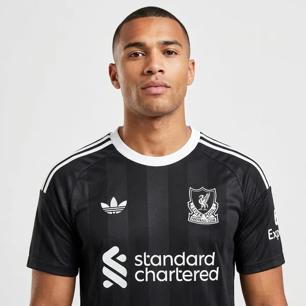 Black_Liverpool_Retro_Jersey_set_with_shorts