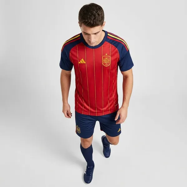 Spain_World_Cup_home_kit_set_with_shorts_2026