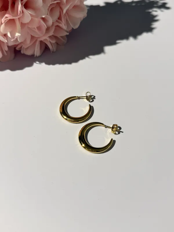 Gold_18K_Gold_Plated_Stainless_Steel_Half_Moon_Hoop_Earrings_For_Women