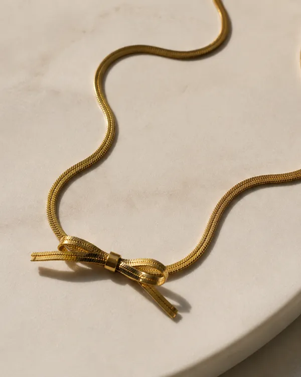Gold_18K_Plated_Stainless_Steel_Bow_Choker_For_Women