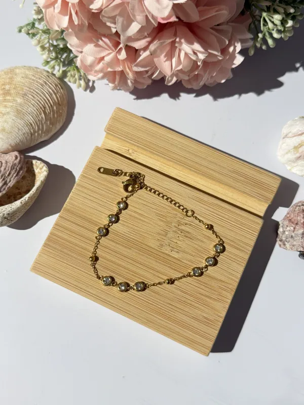 Gold_18K_Plated_Stainless_Steel_Icon_Bracelet_For_Women