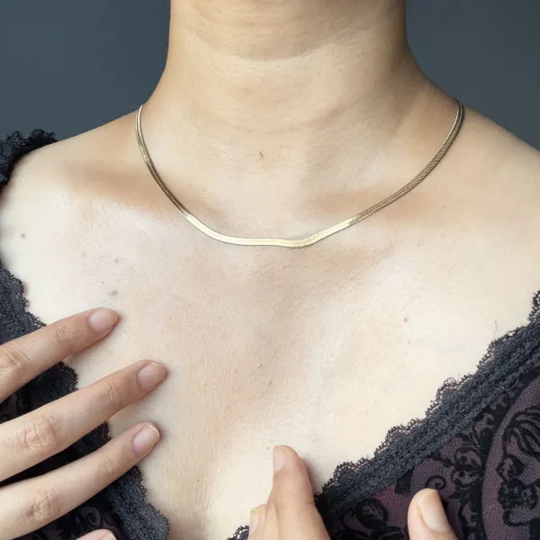 Gold_18K_Plated_Stainless_Steel_Minimal_Snake_Chain_For_Women