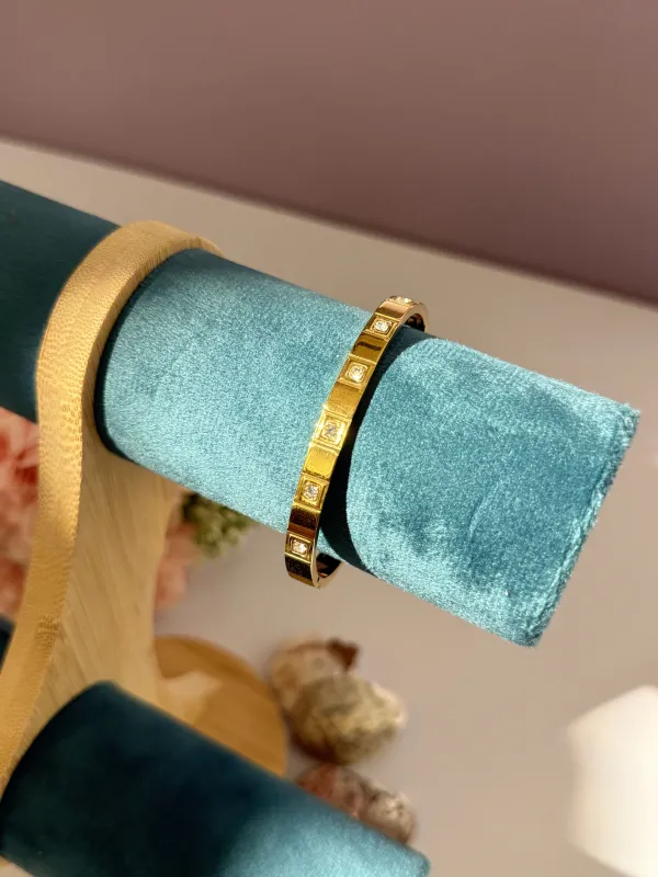 Gold_18K_Plated_Stainless_Steel_Valor_Cuff_Bracelet_For_Women