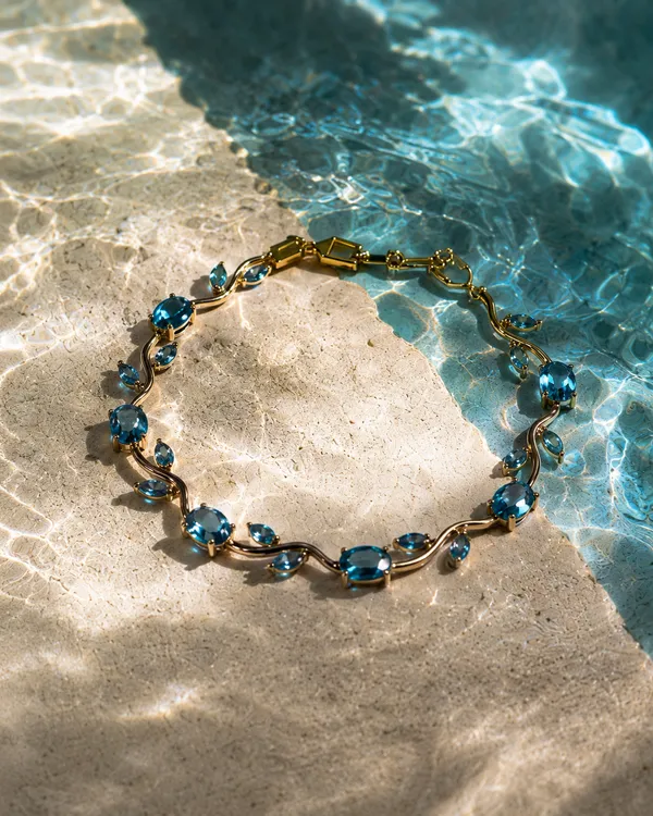 Blue_And_Gold_Alloy_Tulip_Charm_Bracelet_For_Women