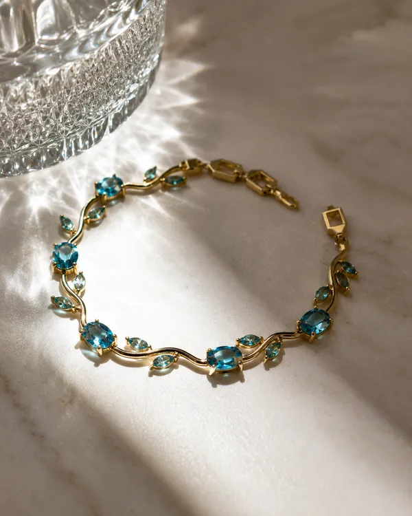 Blue_And_Gold_Alloy_Tulip_Charm_Bracelet_For_Women