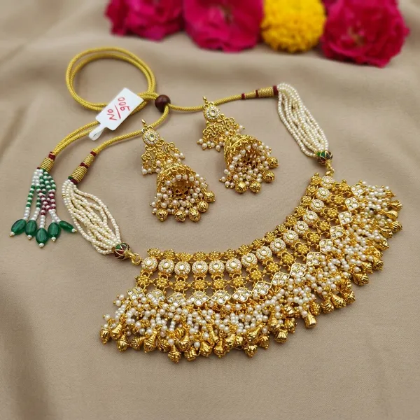 Gold_Kundan_Pearl_Floral_Bridal_Necklace_Set_For_Women