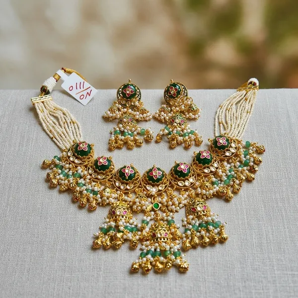 Gold_Green_Kundan_Bridal_Necklace_Set_With_Earrings_For_Women