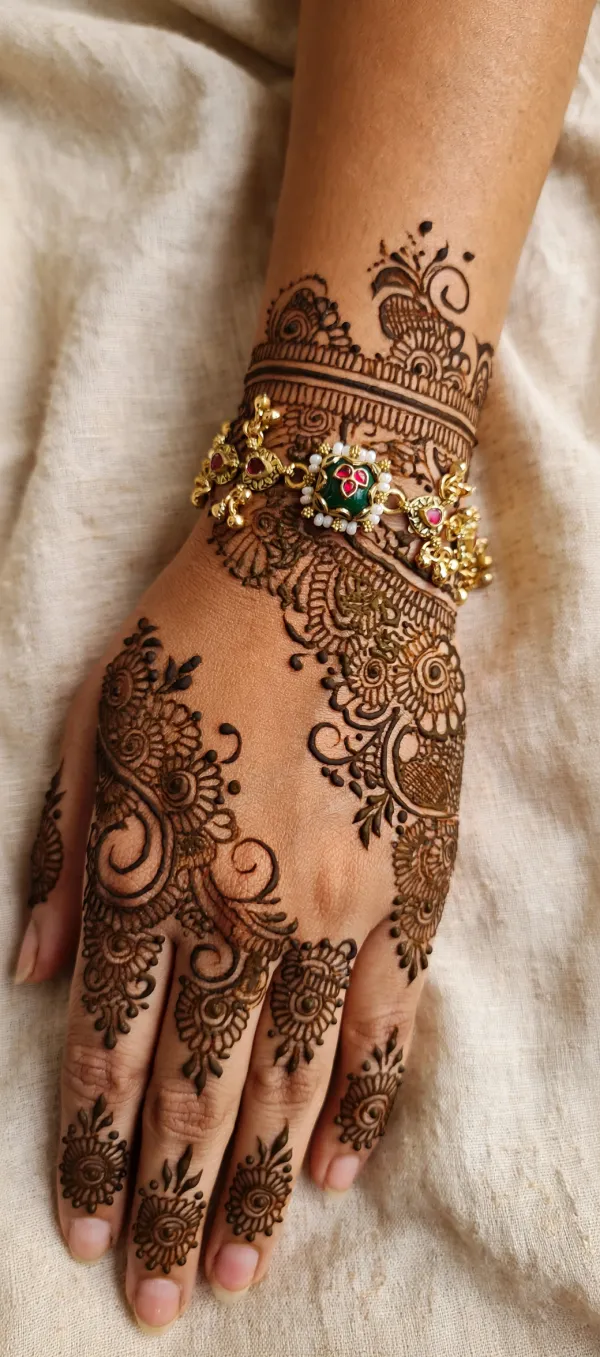 Gold_Bracelet_For_Women