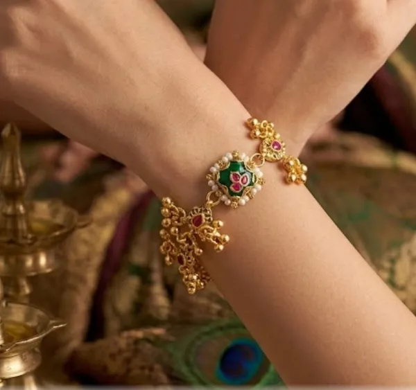 Gold_Bracelet_For_Women
