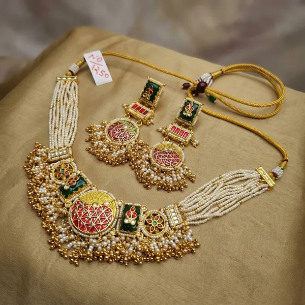 Gold_Kundan_Meenakari_Red_Green_Necklace_Set_For_Women