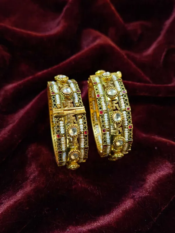 Swastika_Bangles