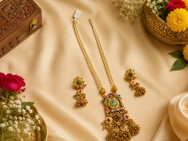 Antique_Gold_Temple_Jewellery_Pearl_Necklace_Set_For_Women