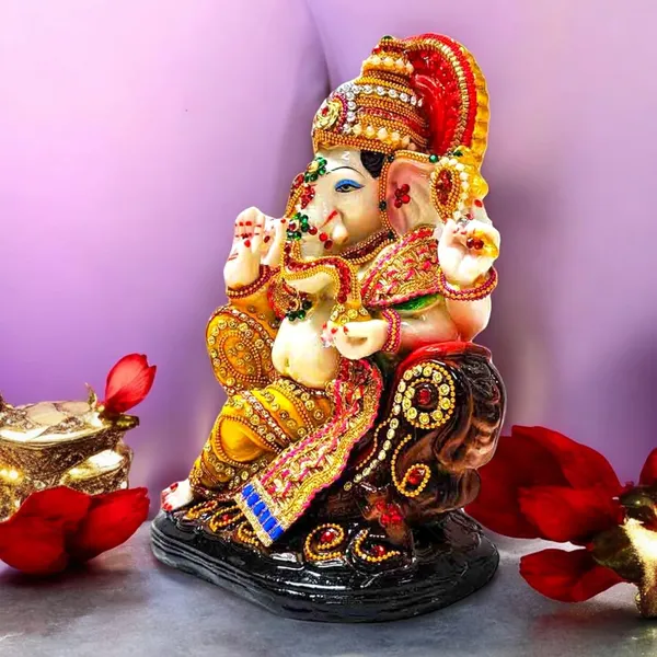 Black_And_Gold_Resin_Premium_Religious_Idol_For_Home_Decor