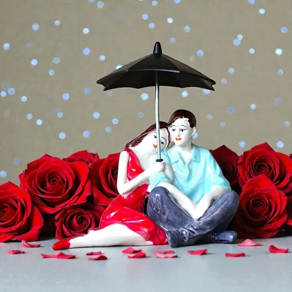 Blue_Resin_Premium_Couple_Figurine_For_Home_Decor