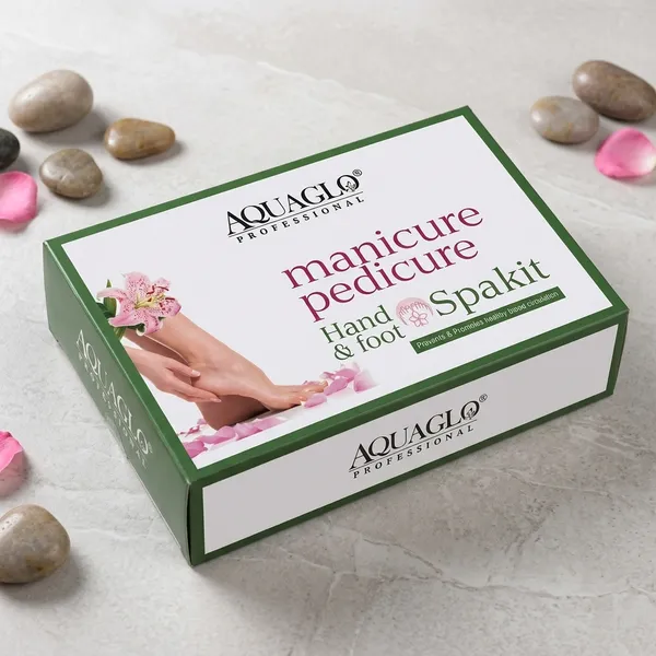 Aquaglo_Vitamin_C_Natural_Extracts_Manicure_Pedicure_Hand_Foot_Spa_Kit