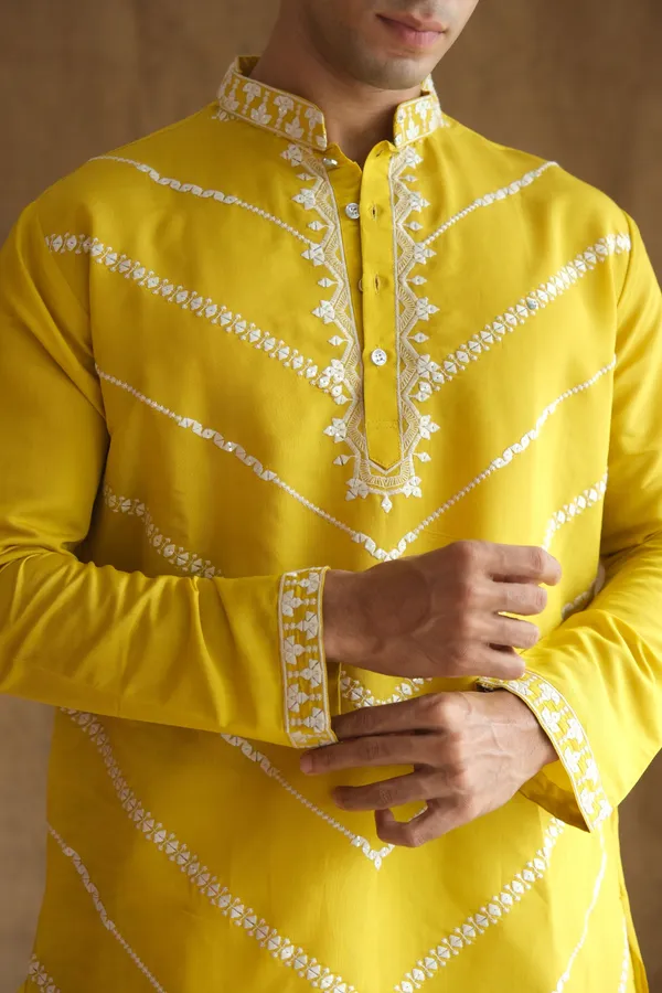 Nexoira_Men_Embroidered_Straight_Kurta_(Yellow)