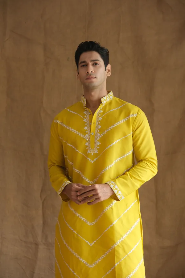 Nexoira_Men_Embroidered_Straight_Kurta_(Yellow)