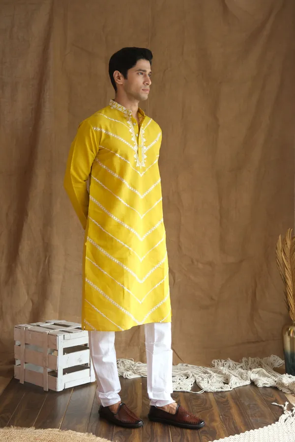 Nexoira_Men_Embroidered_Straight_Kurta_(Yellow)
