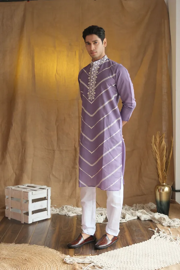 Nexoira_Men_Embroidered,_Leheriya_Straight_Kurta_(Purple)