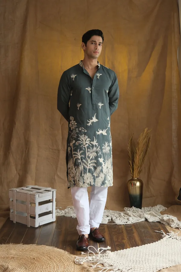 Nexoira_Men_Embroidered_Straight_Kurta_(Green)