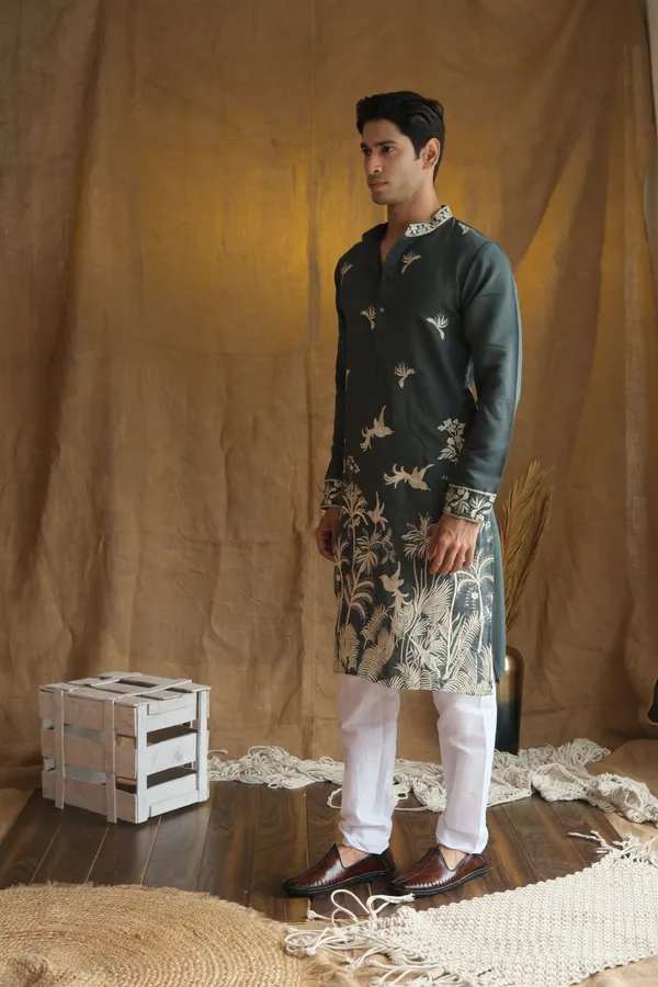 Nexoira_Men_Embroidered_Straight_Kurta_(Green)