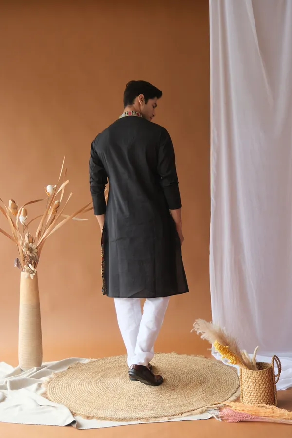 Nexoira_Men_Embroidered_Straight_Kurta_(Black)
