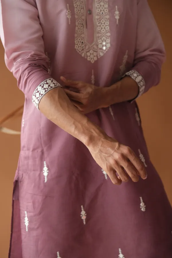 Nexoira_Men_Embroidered_Straight_Kurta_(Purple)