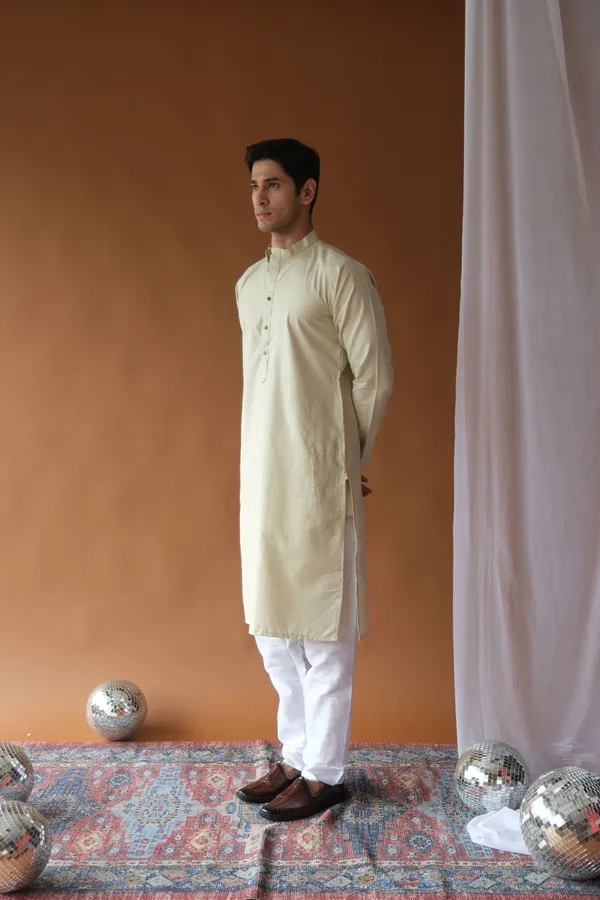 Nexoira_Men_Solid_Straight_Kurta_(Light_Green)