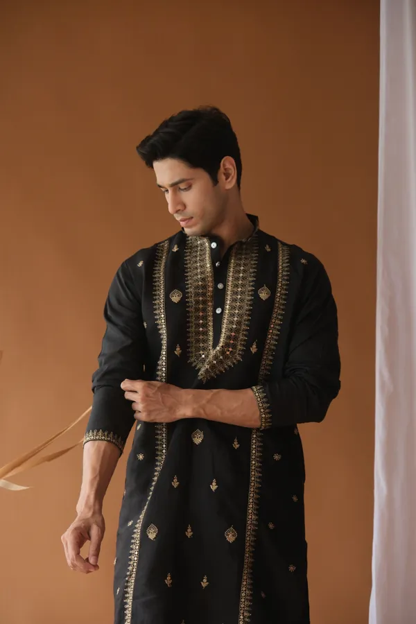 Nexoira_Men_Embroidered_Straight_Kurta_(Black)