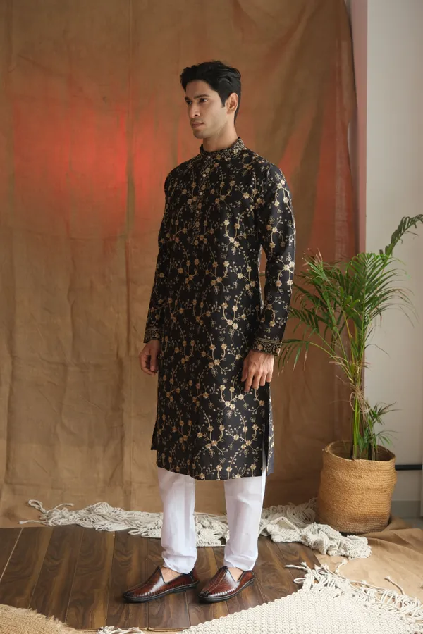 Nexoira_Men_Embroidered_Straight_Kurta_(Black)