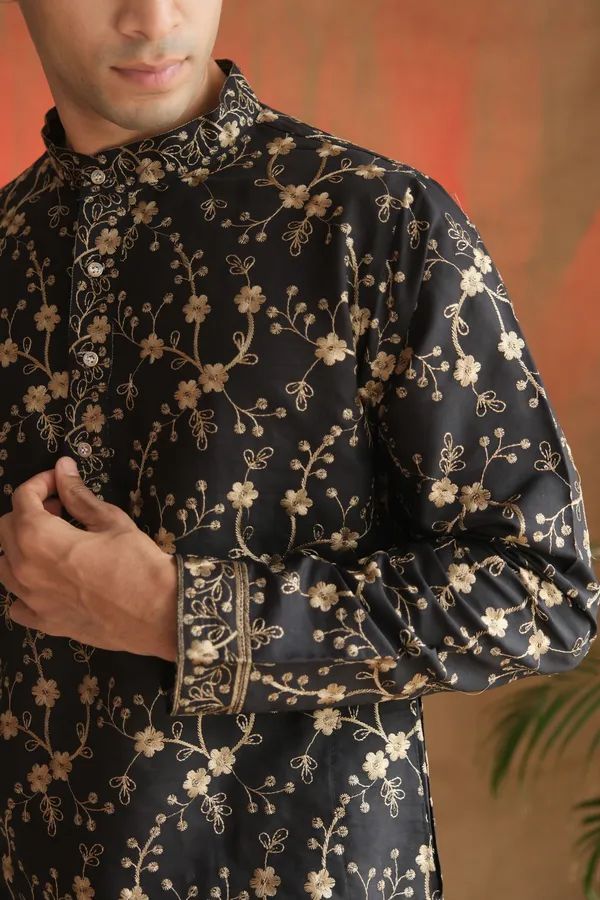 Nexoira_Men_Embroidered_Straight_Kurta_(Black)